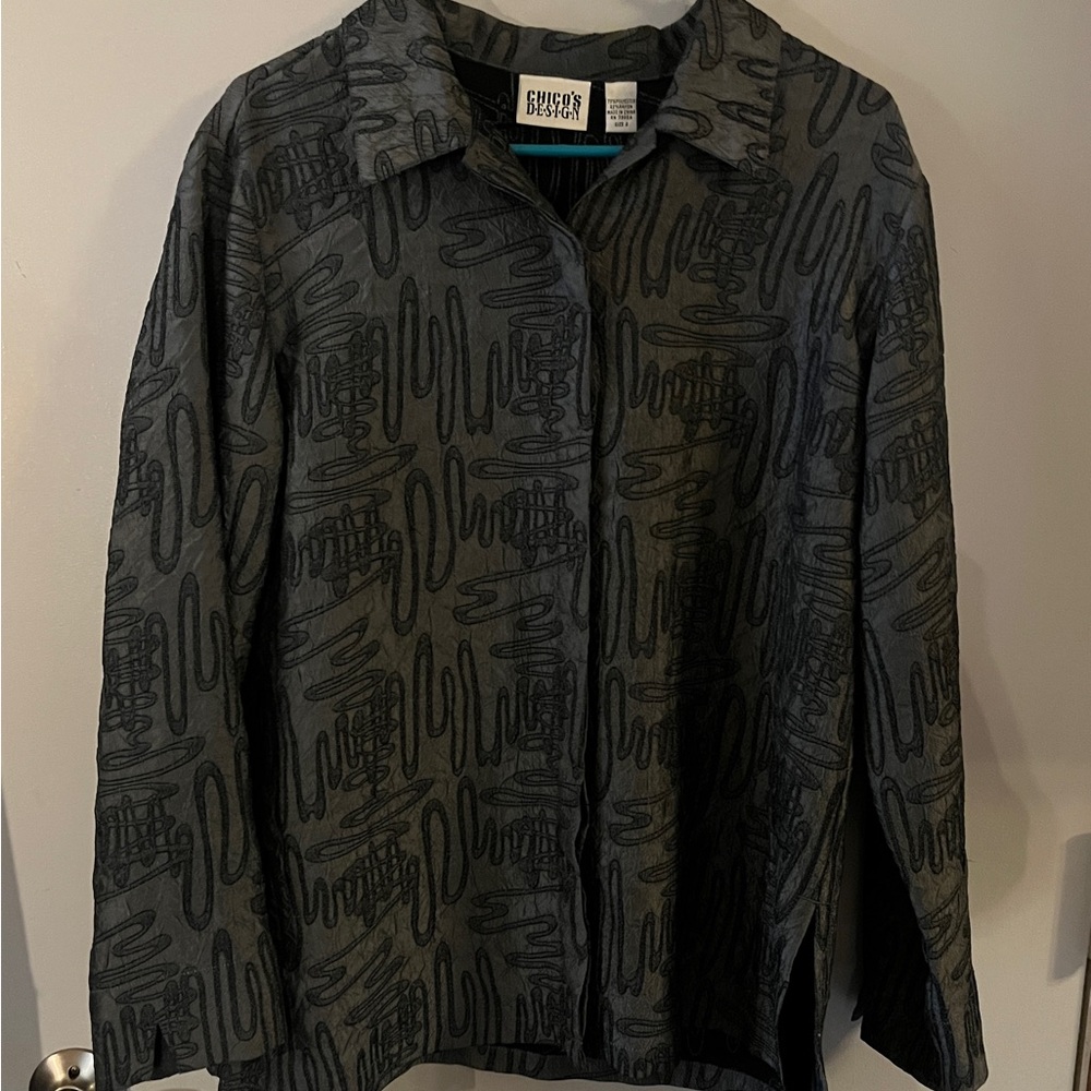 Gray Patterned Button-Up Shirt - image 1